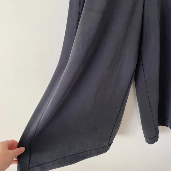 Lululemon Seek Softness Mid Rise Crop Pants Lounge Black Size 8 - Picture 8 of 10